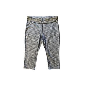 Xersion Women's Fitted Athletic Capri-Size XL